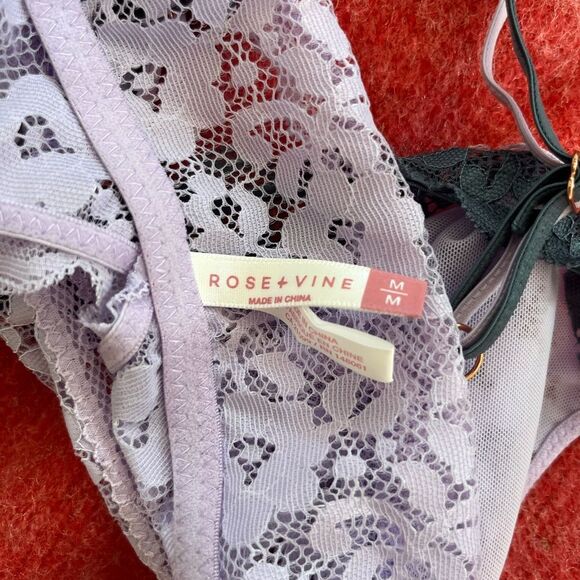 Rose + Vine Lavender Floral Lace Lightly Lined Soft Cup Bralette Bra - Picture 4 of 10